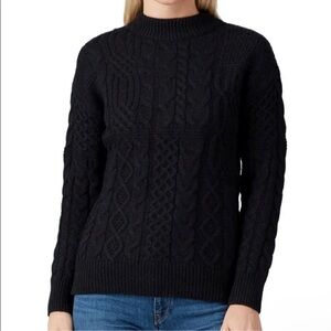 Vox Lux Black Long Sleeve Cable Knit Sweater M